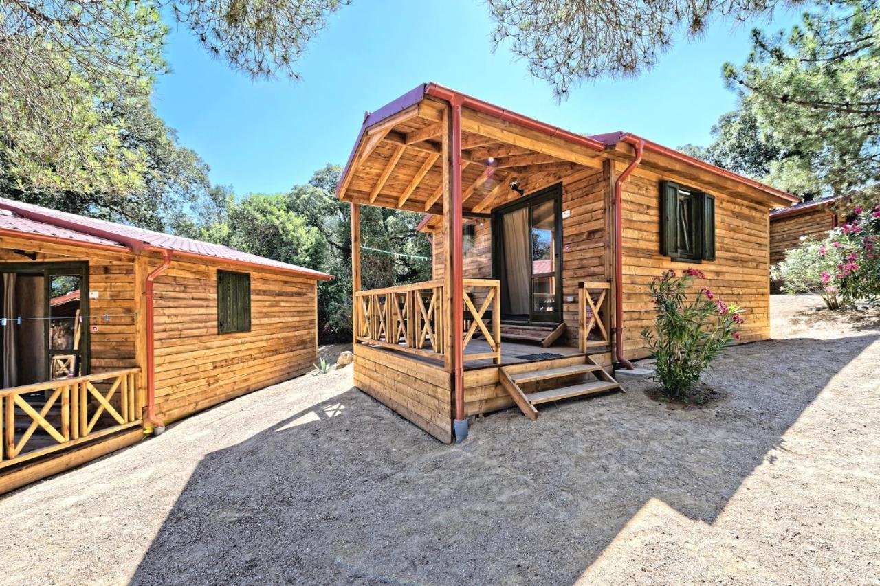 Feriendorf La Mora Calvi  Luaran gambar