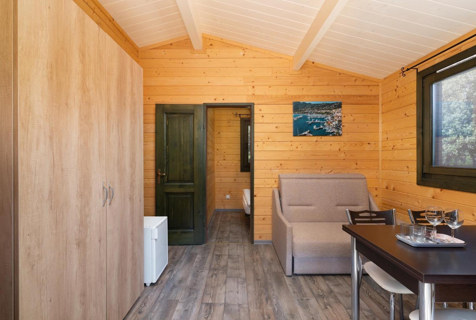 Feriendorf La Mora Calvi  Luaran gambar
