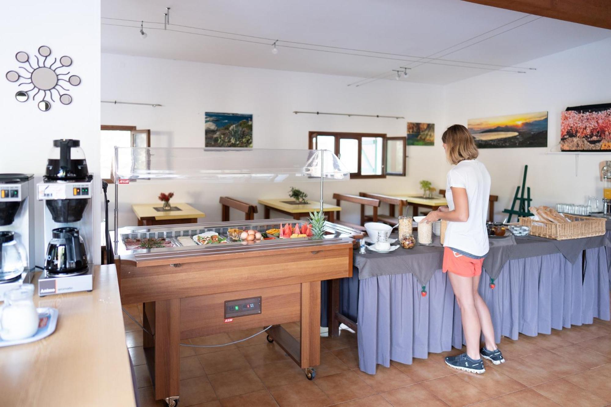 Feriendorf La Mora Calvi  Luaran gambar